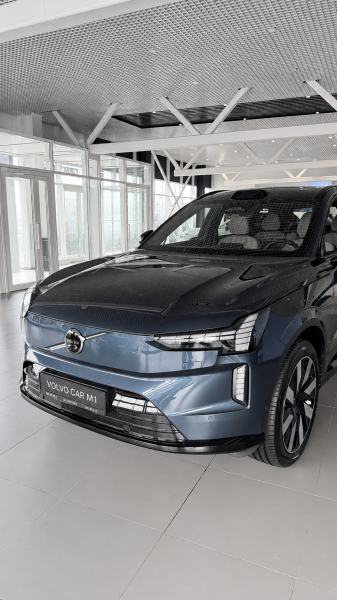 В России привезли необычный кроссовер Volvo EX90. Цена от ₽13,9 млн
В России привезли необычный кроссовер Volvo EX90. Цена от ₽13,9 млн