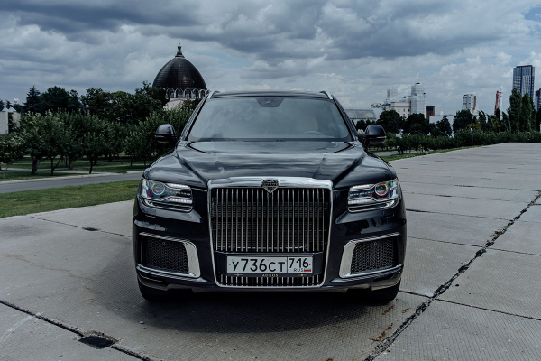 
            Русский ответ Rolls-Royce. Первый тест кроссовера Aurus Komendant
        