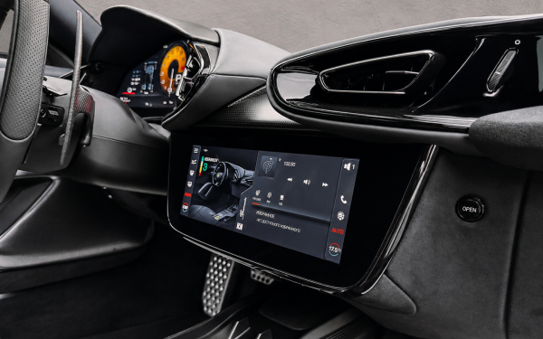 
            Зумеры и 12Cilindri. Обзор последнего суперкара Ferrari старой школы
        