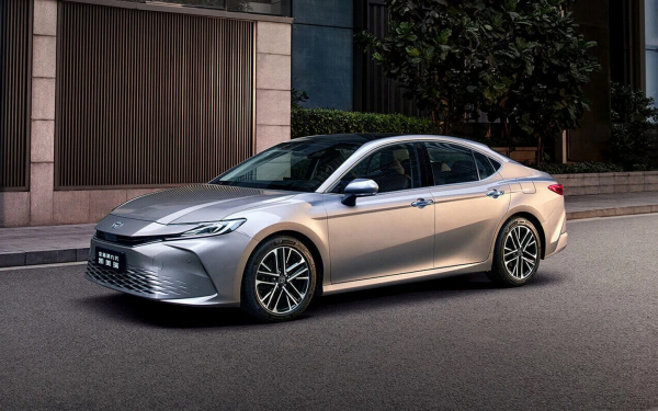 
            Tenet A8 и еще семь новых седанов в России. Они заменили Toyota Camry
        