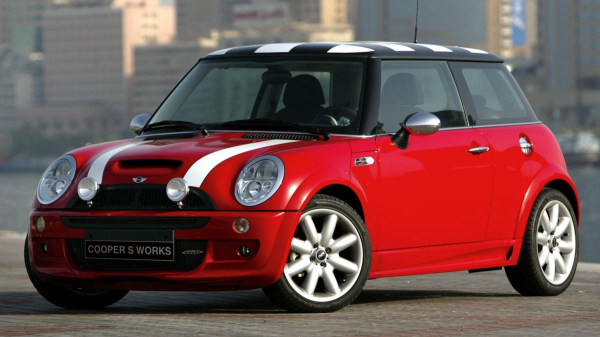 Будущие Mini и BMW первой серии перейдут на задний привод