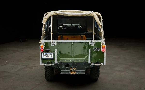 
            Land Rover Дэниела Крейга выставили на продажу за $18,5 тыс.
        