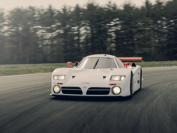 Nissan R390 GT1: как опозориться на Ле-Мане и стать одним из сильнейших спортпрототипов мира Nissan R390 GT1: как опозориться на Ле-Мане и стать одним из сильнейших спортпрототипов мира