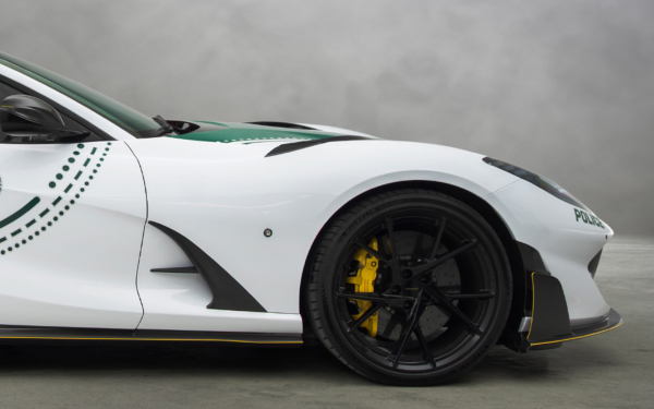 
            Mansory &laquo;прокачала&raquo; Ferrari 812 Superfast для полиции Дубая
        