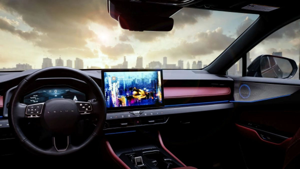 Кроссовер Lexus NX обновился снаружи и внутри