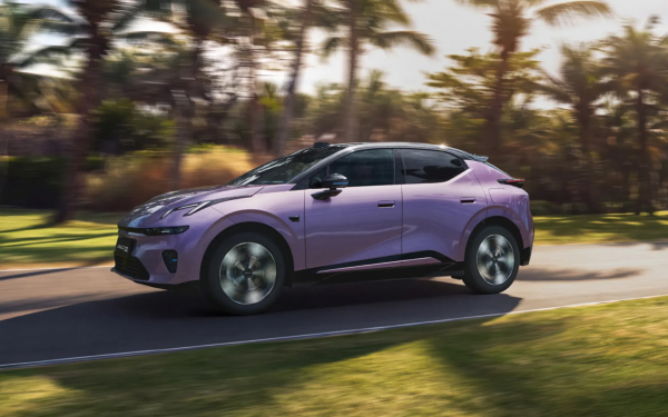 
            Lynk & Co начала продажи кроссовера 02. Он собрал 14 тыс. заказов за час
        