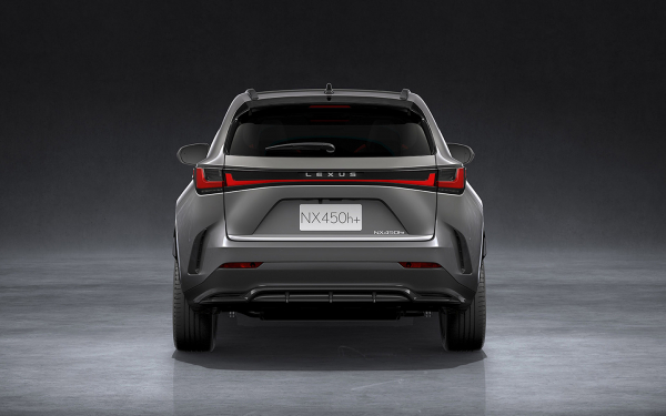 
            Новый Lexus NX привезут в Россию. Названы цены и сроки начала продаж
        
