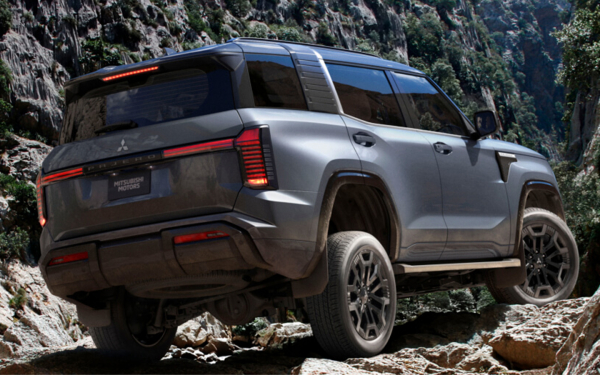 
            Представлен новый Mitsubishi Pajero. Пять фактов о рамном внедорожнике
        
