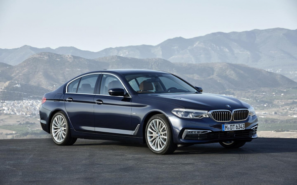 
            BMW отзывает почти 190 тыс. машин из-за риска возгорания
        