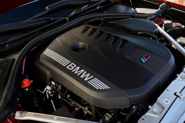 
            BMW показала 3 Series нового поколения с 437-сильным ДВС и режимом дрифта
        