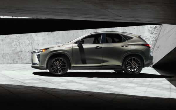 
            Консьерж уже в базовой версии. Представлен новый Lexus NX
        