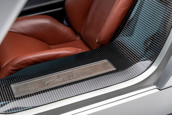 Грезы о великом: как в Cadillac задумали среднемоторный суперкар и почему он не стал серийным