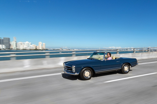 От Леннона до Траволты: как появился Mercedes-Benz SL W113 и почему он стал культовым