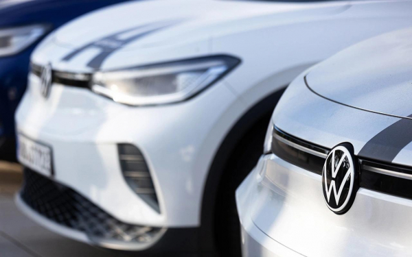 
            Volkswagen дополнительно сократит 12 тыс. человек за четыре года
        