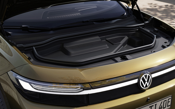 
            Возвращение кнопок и 600&nbsp;км без подзарядки. VW показал новый ID. Tiguan
        