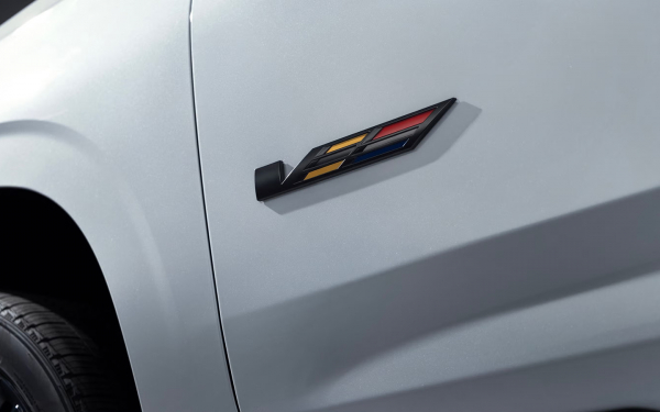 
            Cadillac выкатил самый дорогой Escalade в истории. Таких всего 252 машины
        