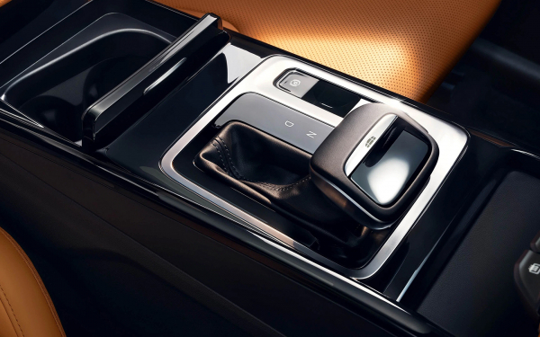 Geely показала обновленный кроссовер Coolray с приставкой Super Edition
Geely показала обновленный кроссовер Coolray с приставкой Super Edition