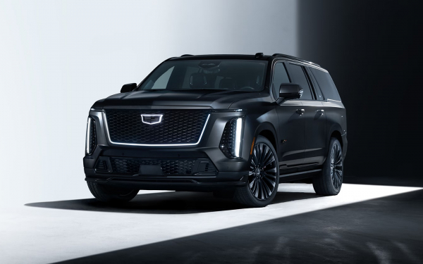 
            Cadillac выкатил самый дорогой Escalade в истории. Таких всего 252 машины
        