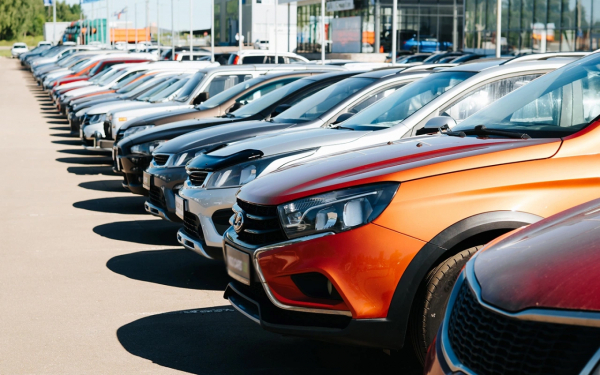 
            Отсрочка по утильсбору, &laquo;огненная&raquo; Toyota и новый Tenet. Итоги недели
        