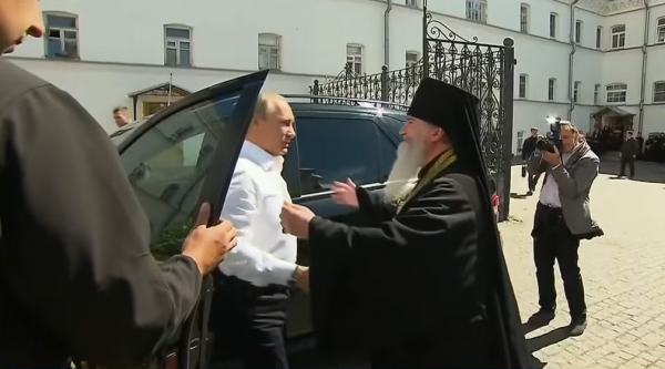 
            Путину&nbsp;&mdash; 74 года. На каких автомобилях ездил за рулем президент России
        