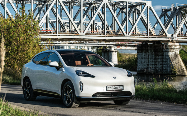 
            Антихайп! Мы покатались на электрическом кроссовере GAC Hyptec HT
        