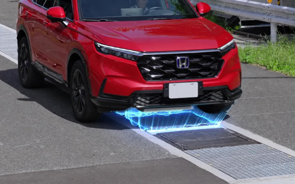 
            Honda испытает технологию беспроводной зарядки электромобилей на ходу
        
