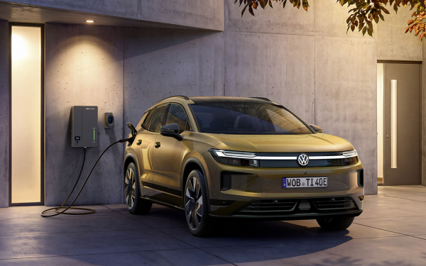 
            Возвращение кнопок и 600&nbsp;км без подзарядки. VW показал новый ID. Tiguan
        