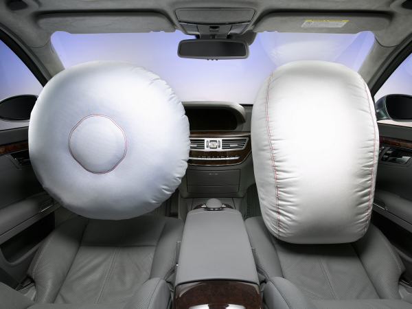 Пиротехническое шоу, умные датчики и скандал с Takata: как работают подушки безопасности
