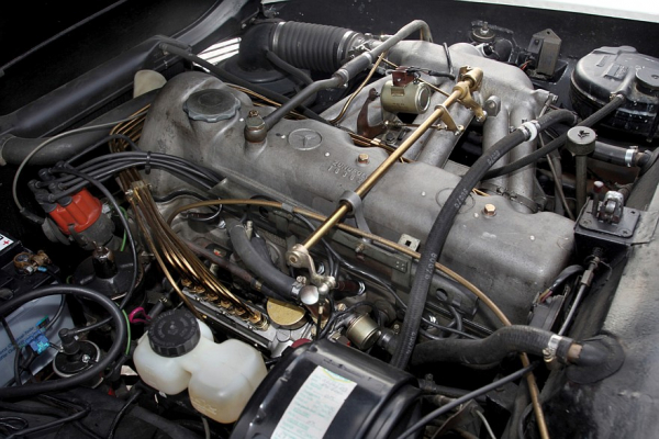 От Леннона до Траволты: как появился Mercedes-Benz SL W113 и почему он стал культовым